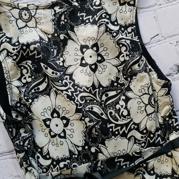 Hot Tempered Sexy Asymmetrical Top Sz Small - Picture 8 of 8